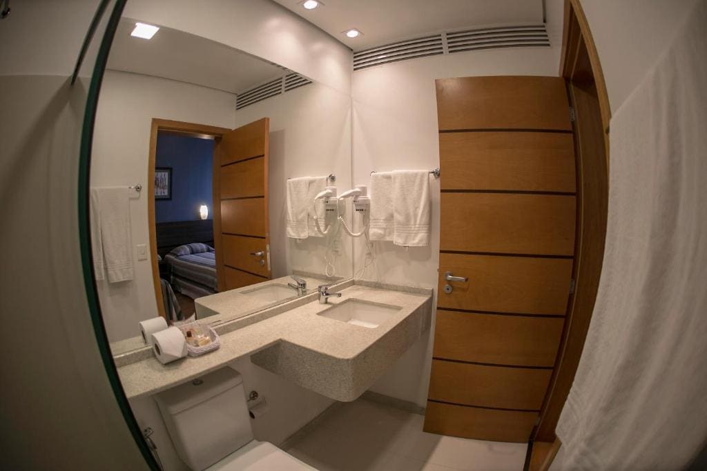 Deluxe Double or Twin Room room - Image 3