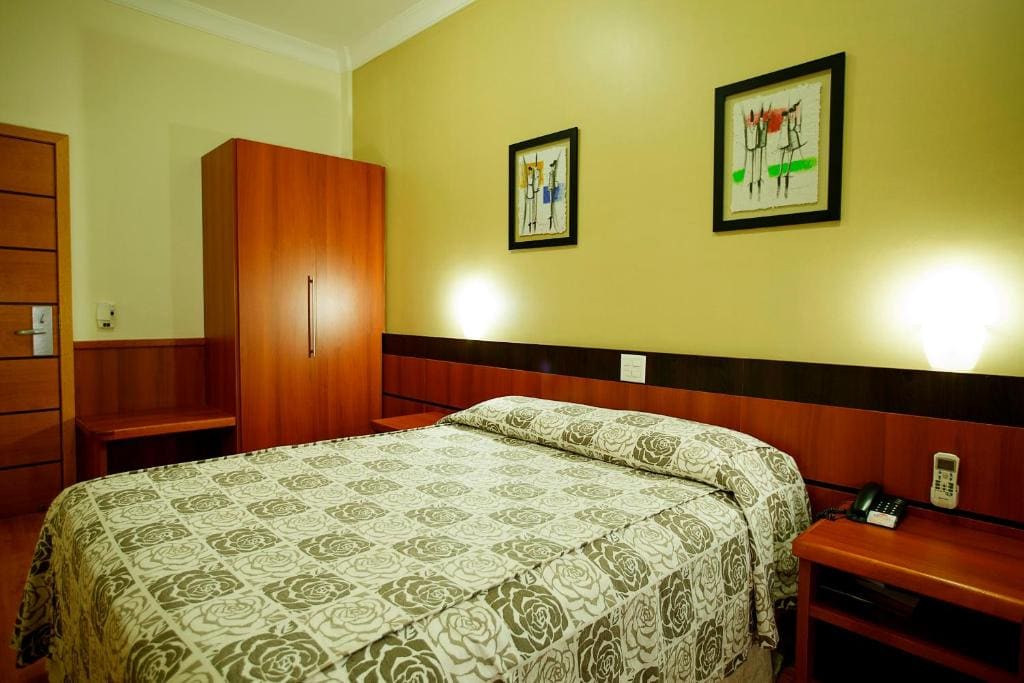 Deluxe Double or Twin Room room - Image 1