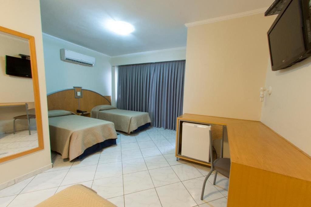 Standard Triple Room room - Image 1