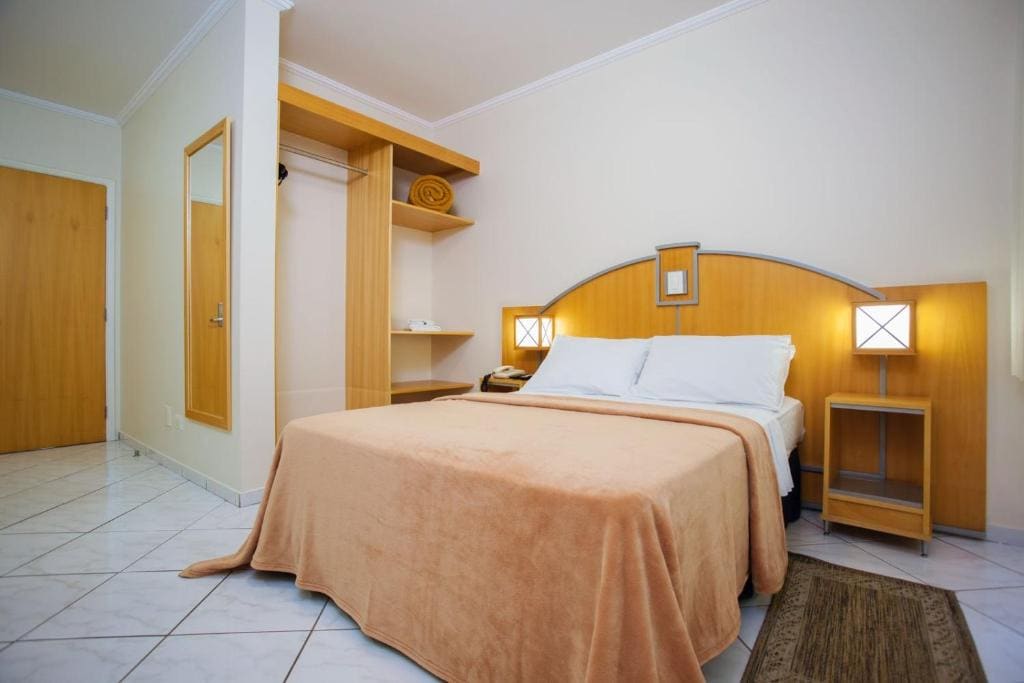 Standard Triple Room room - Image 3