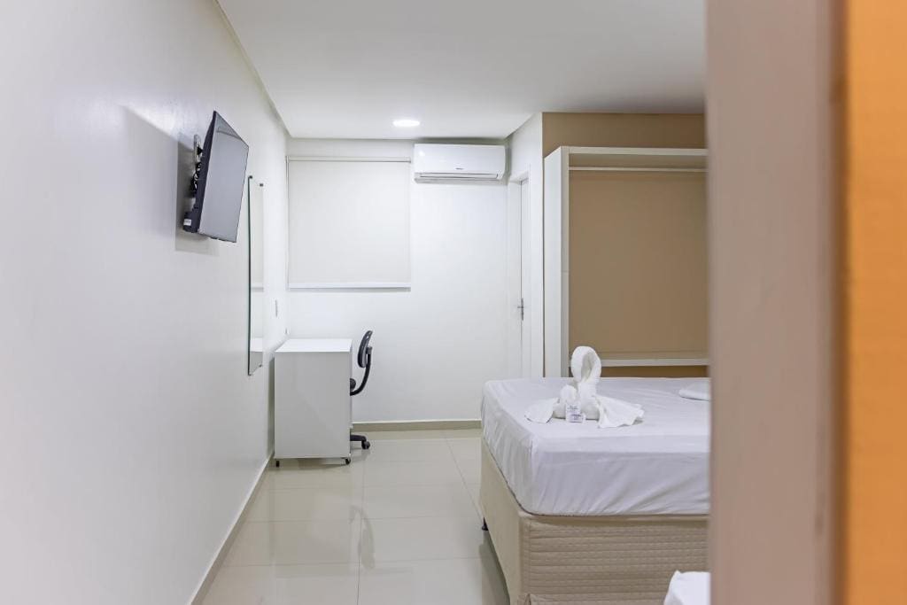 Standard Triple Room room - Image 2