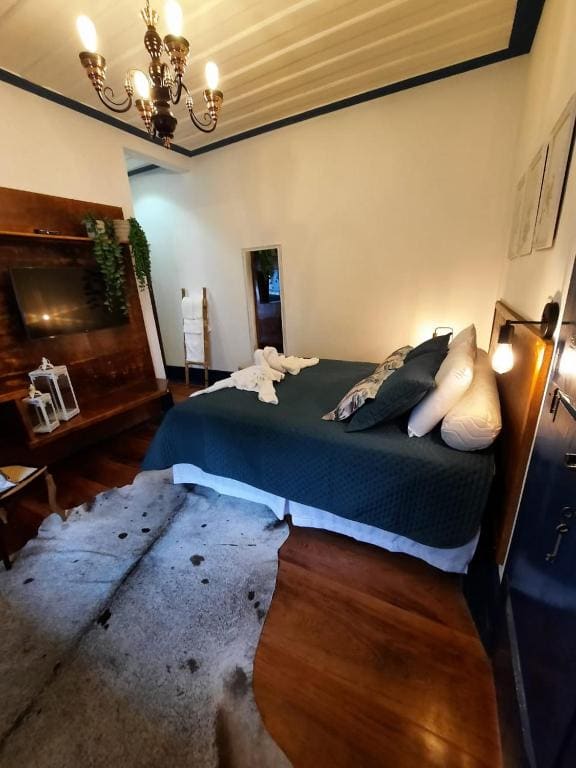 King Suite room - Image 2