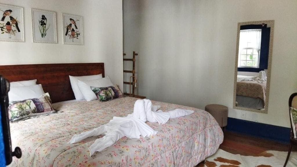 Deluxe King Room room - Image 1