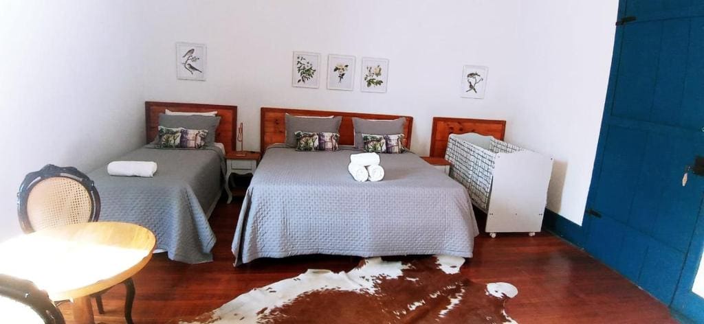 Family Room with Mountain View room - Image 3
