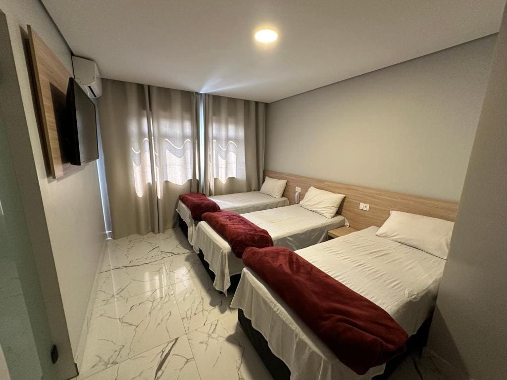 Standard Triple Room room - Image 3