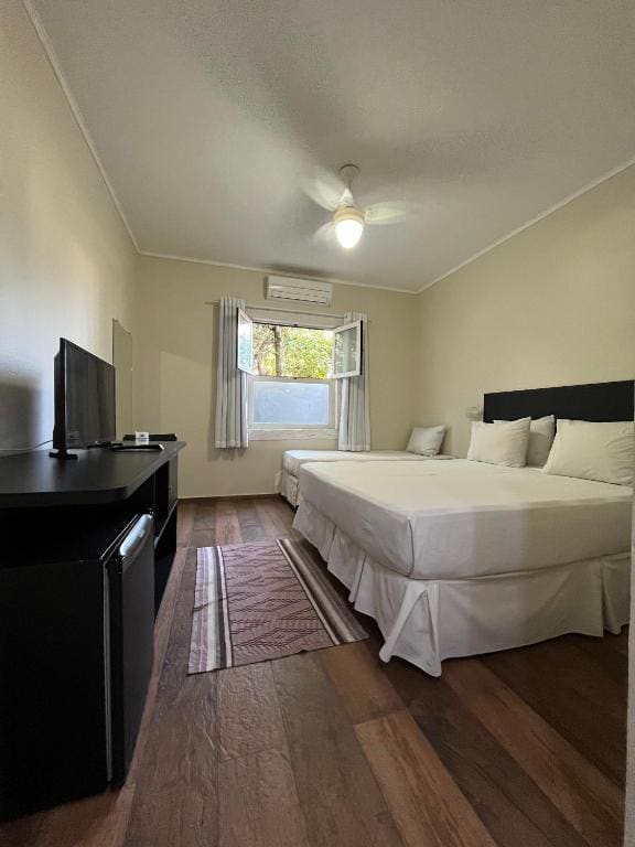 Deluxe Room room - Image 1