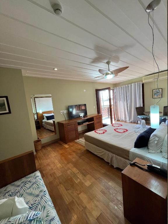 Double Room with Spa Bath room - Image 1