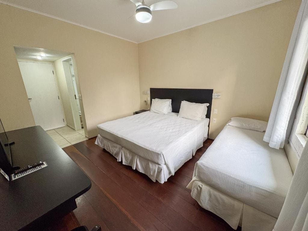 Deluxe Room room - Image 2