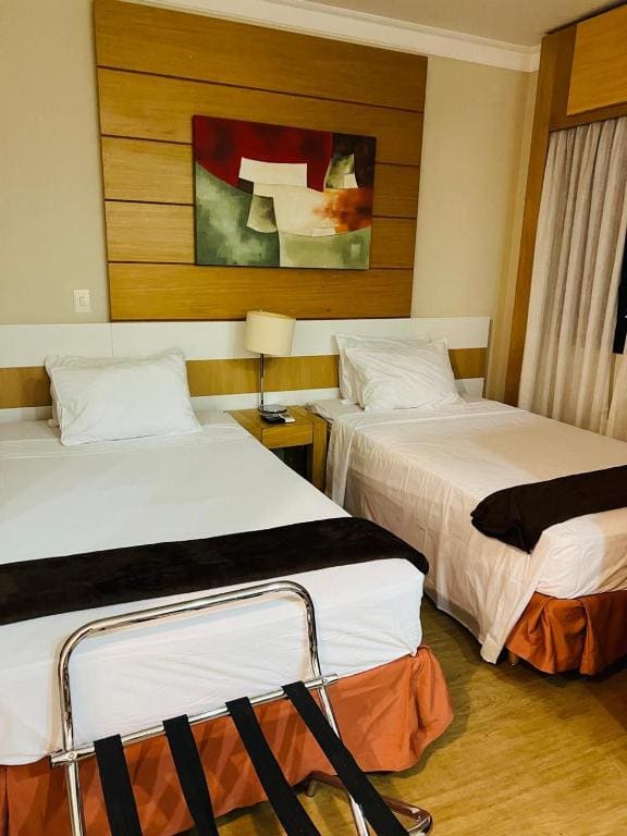 Deluxe King Suite room - Image 3