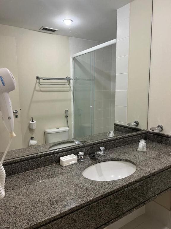 Classic Triple Room room - Image 2