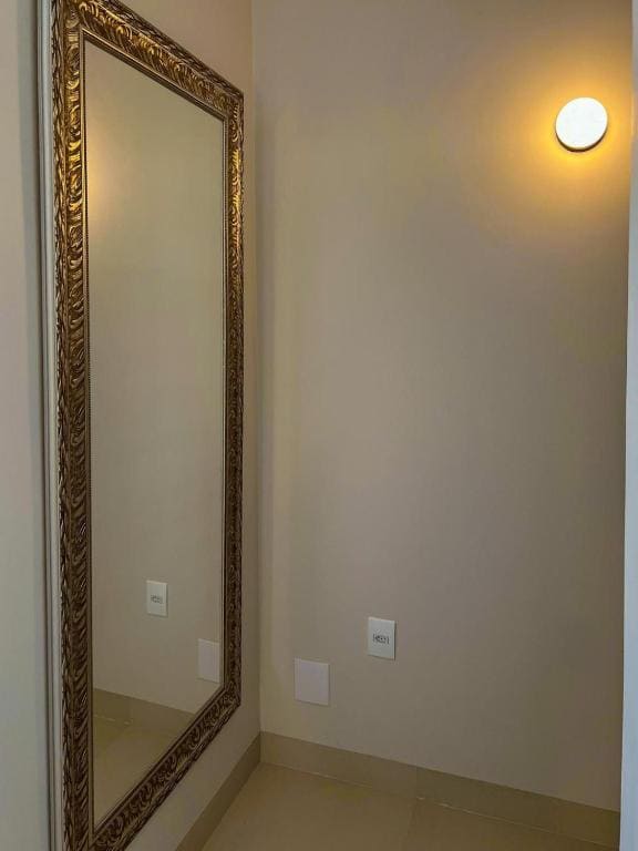 Deluxe Queen Suite room - Image 2