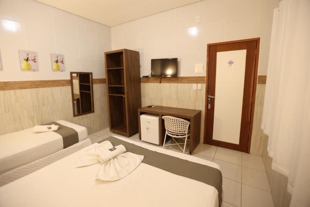 Superior Triple Room room - Image 1