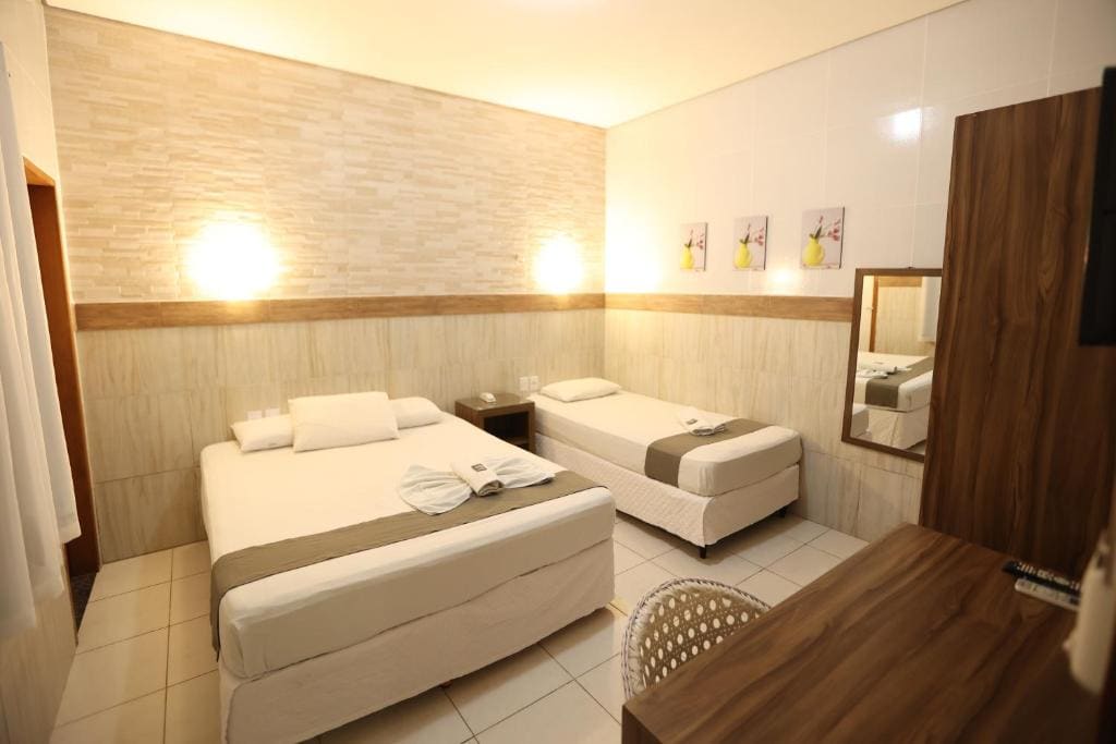Superior Triple Room room - Image 3