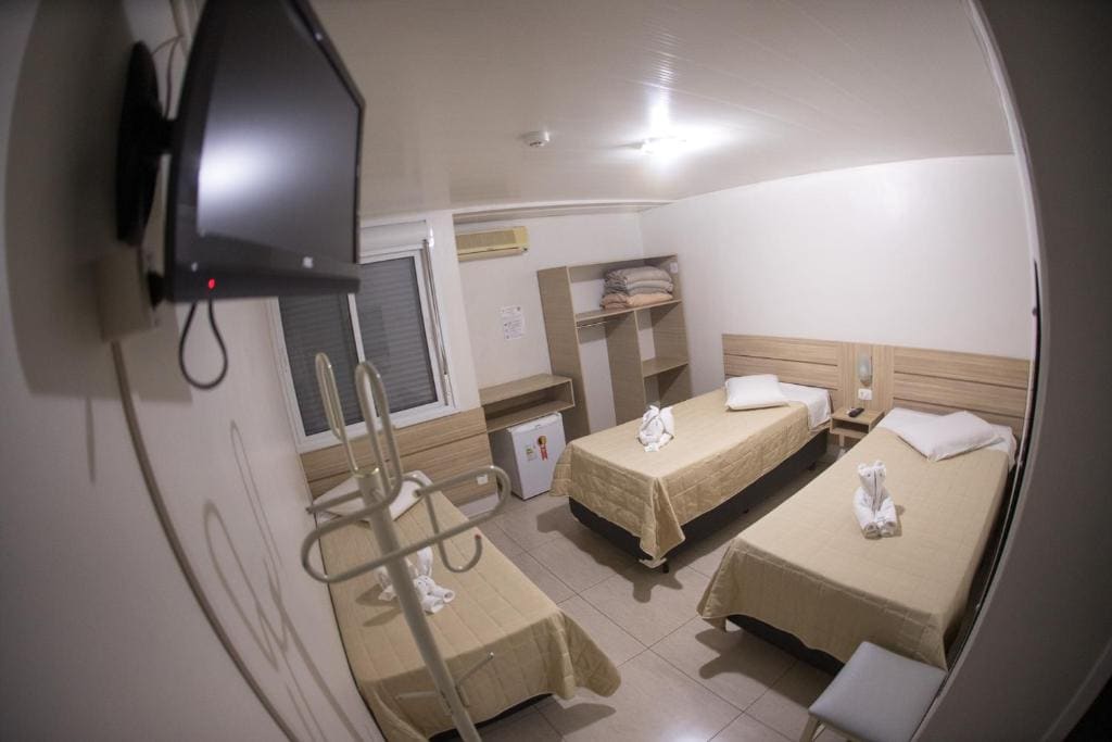 Luxury Triple Room room - Image 1