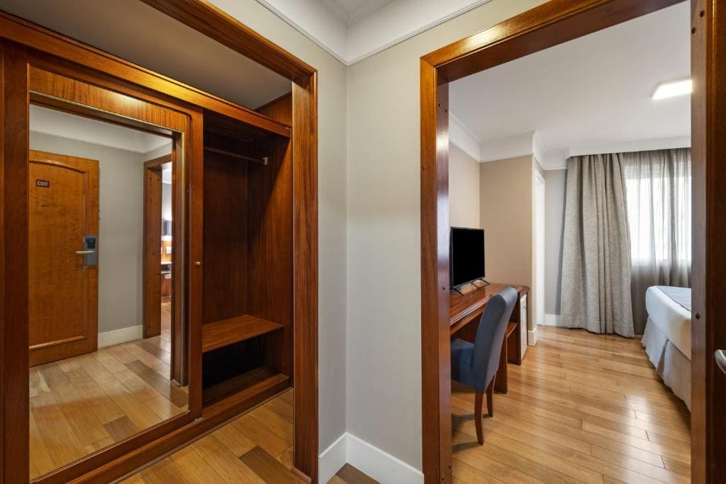 Superior Room room - Image 3
