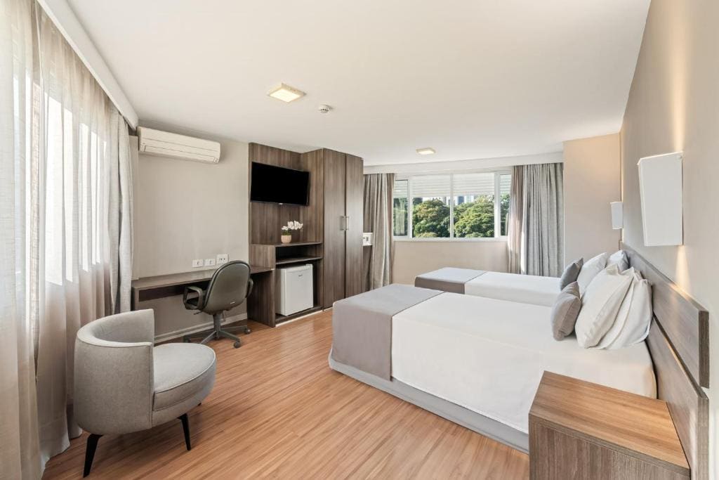 Executive Twin Room room - Image 2
