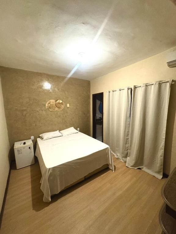 Double Room with Balcony and Sea View room - Image 2