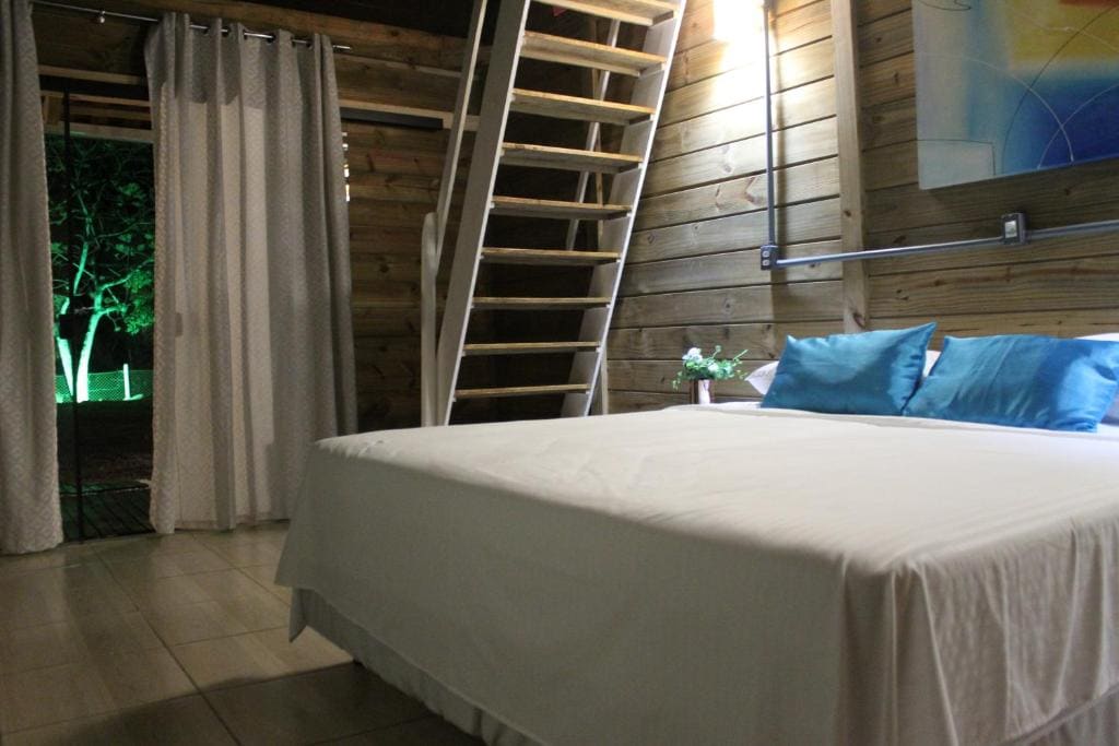 Classic Quadruple Room room - Image 2