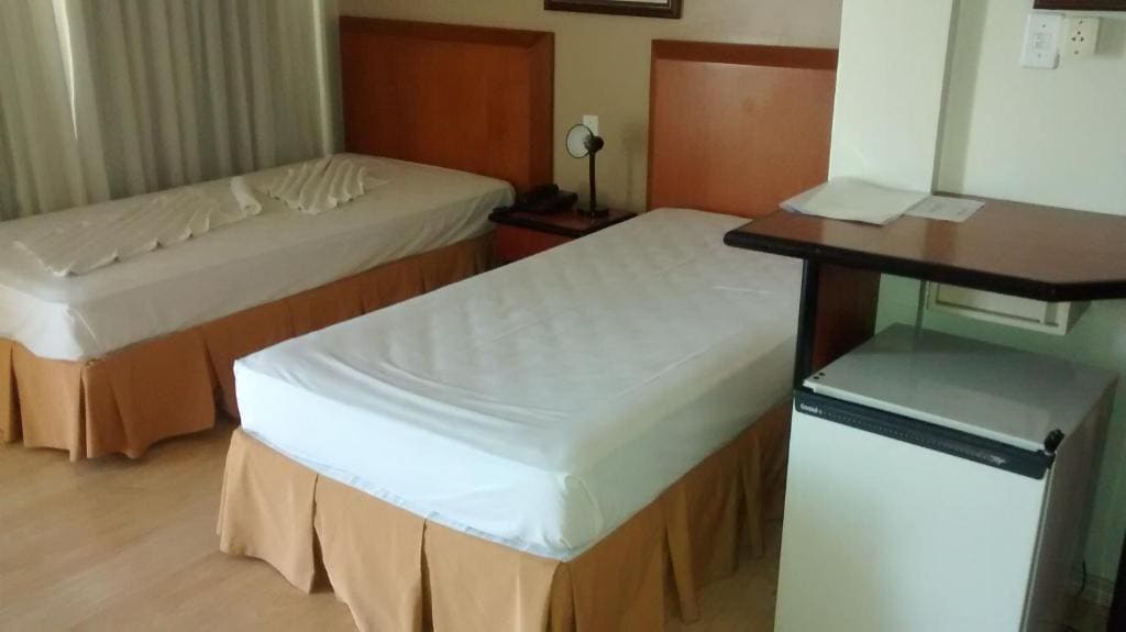 Standard Twin Room room - Image 1