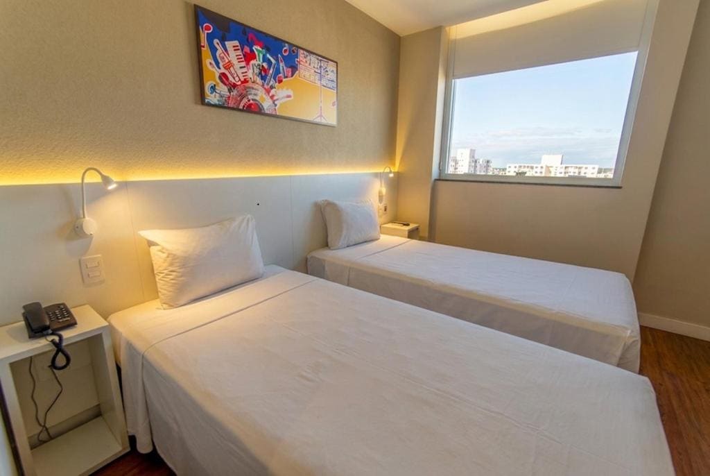 Standard Twin Room room - Image 1