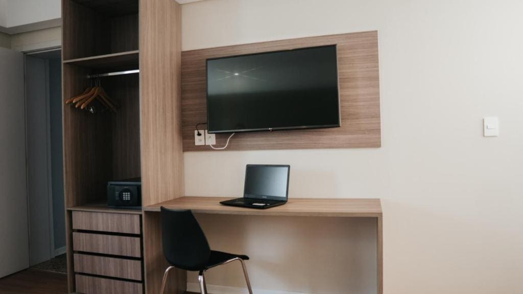 Deluxe Triple Room room - Image 2