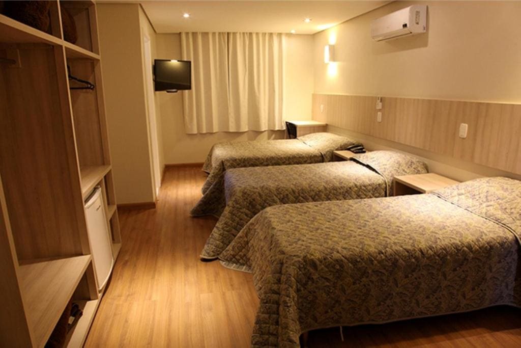 Family Room room - Image 3