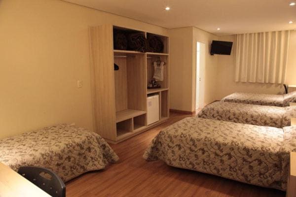 Family Room room - Image 1