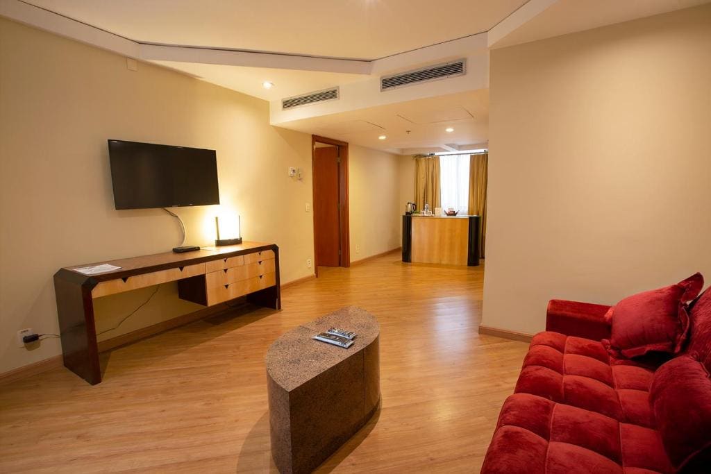 Exclusive Master Suite room - Image 3