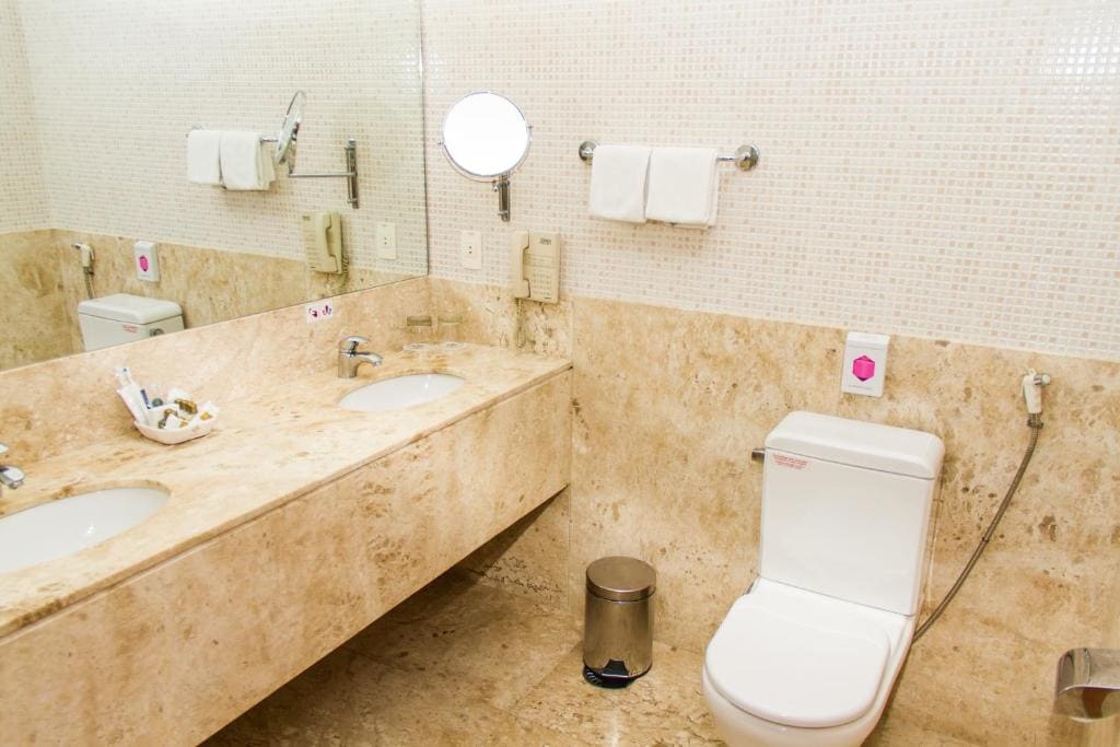 Exclusive Master Suite room - Image 2