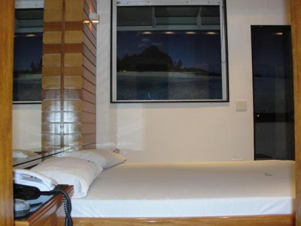 Double Room with Spa Bath room - Image 2