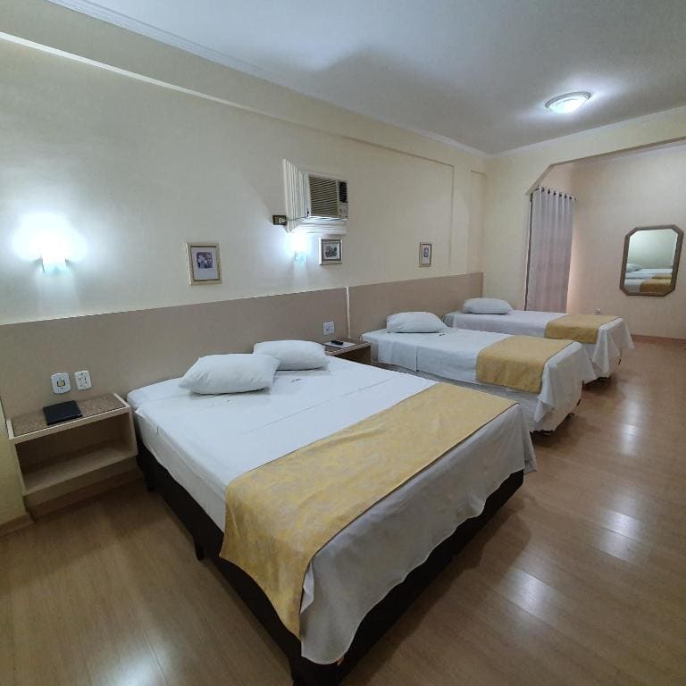 Quadruple Room room - Image 3