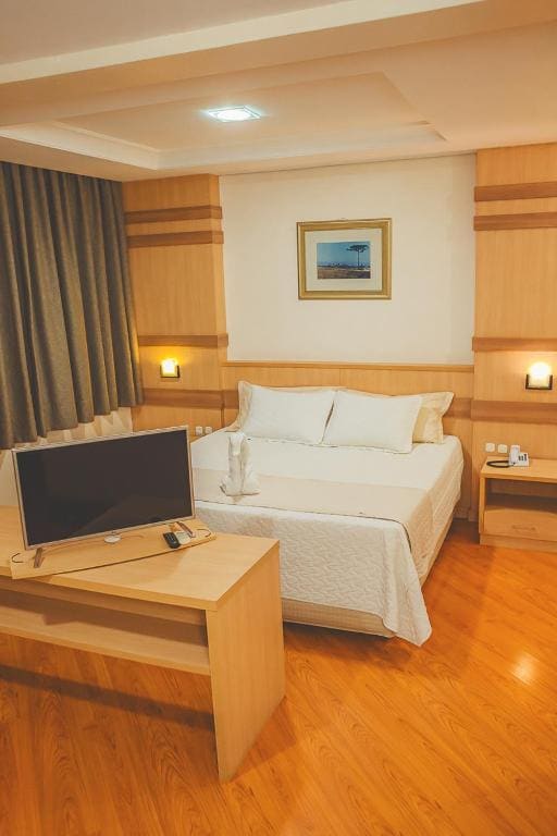 Large Double or Twin Room room - Image 1