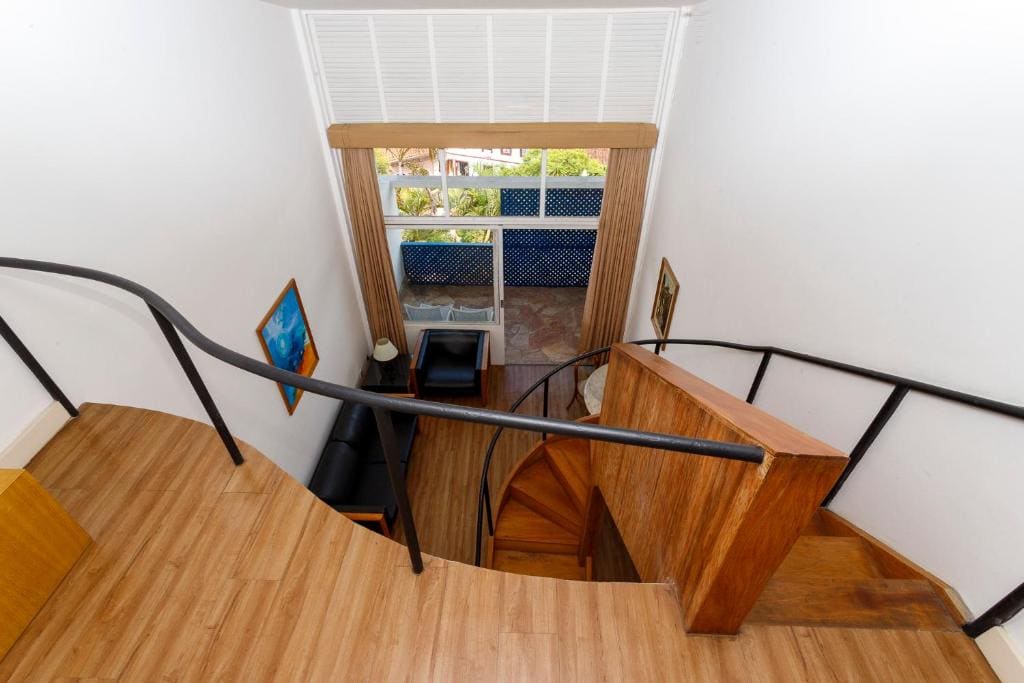 Deluxe Duplex Suite with balcony room - Image 2