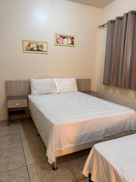 Classic Triple Room room - Image 1