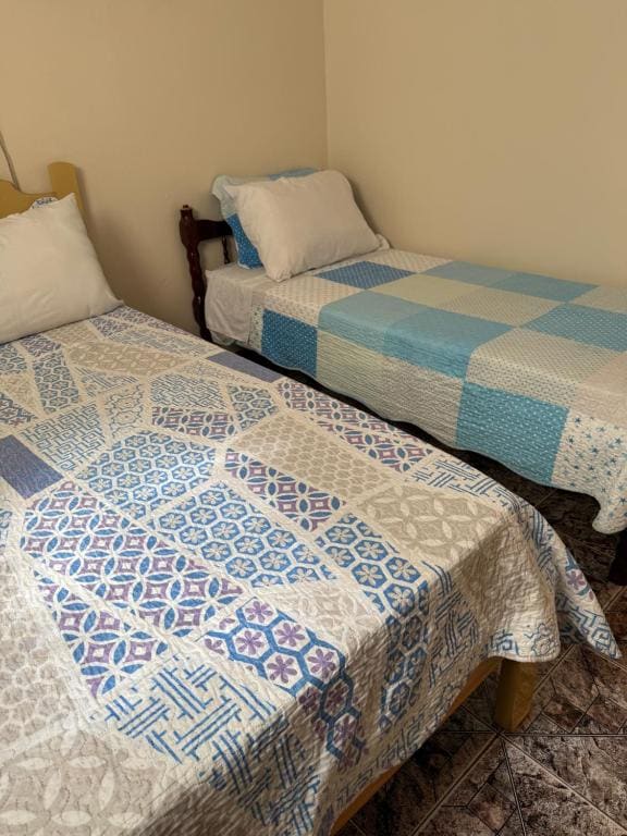 Classic Triple Room room - Image 3