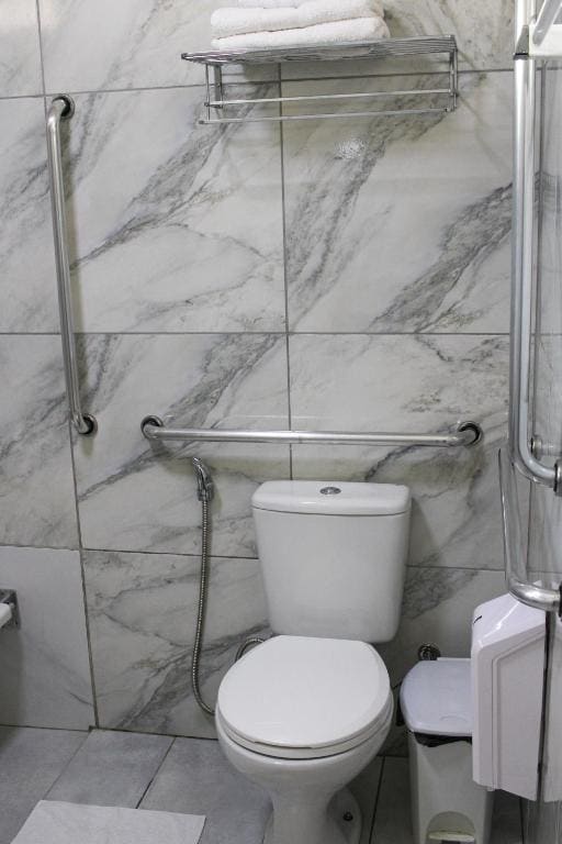 Apartment - Disability Access room - Image 3