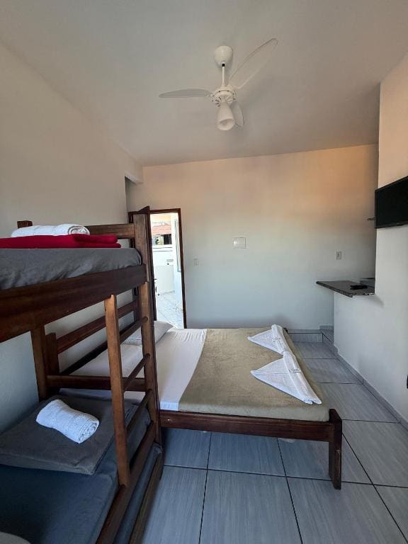 Deluxe Family Suite room - Image 1