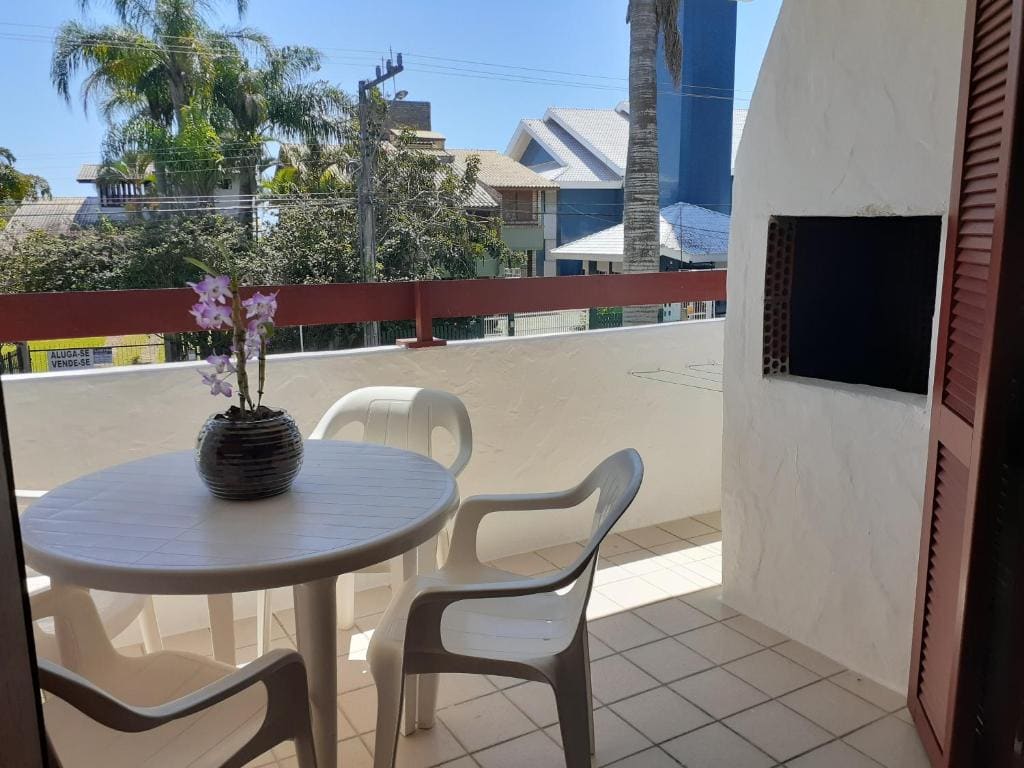 Apartment room - Image 2