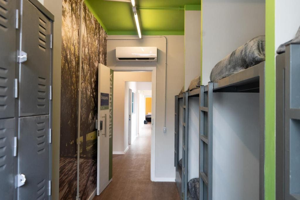 Bunk Bed in Mixed Dormitory Room room - Image 2