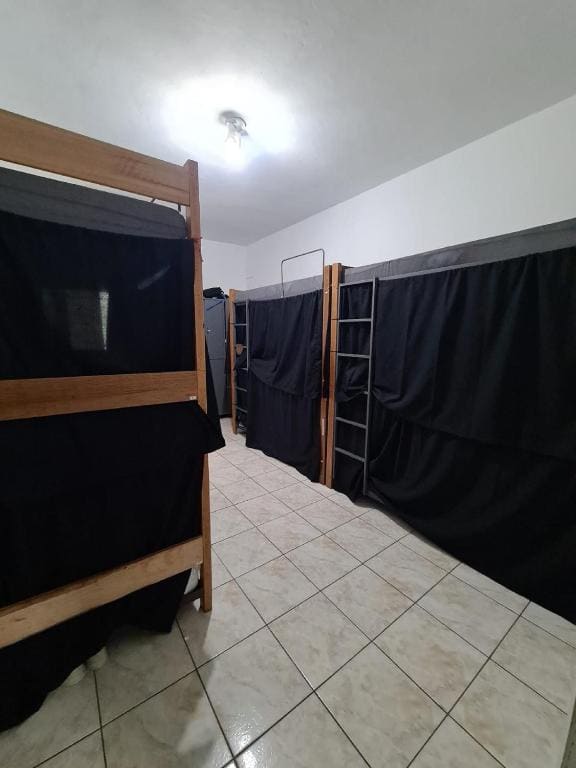 Bunk Bed in Mixed Dormitory Room room - Image 3