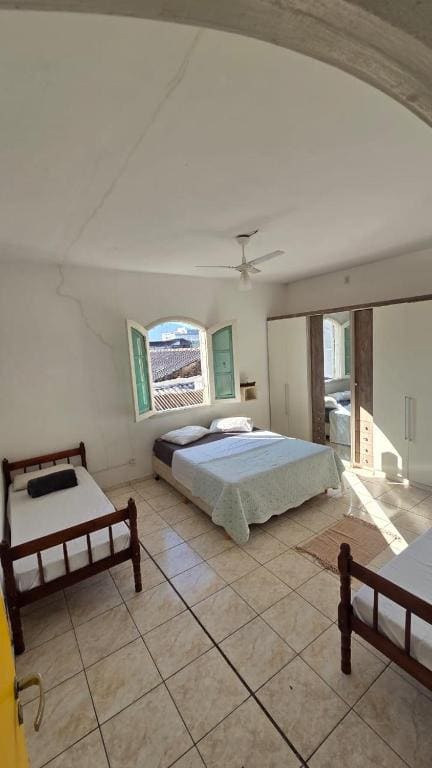 Family Room with Private Bathroom room - Image 3