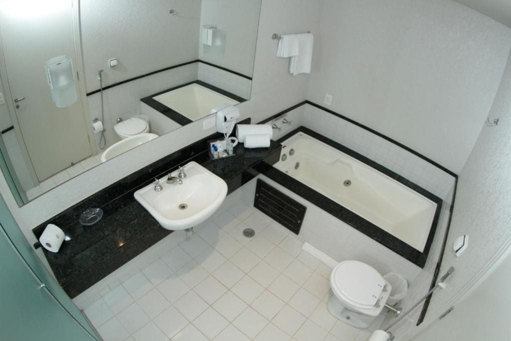 Senior Suite room - Image 3