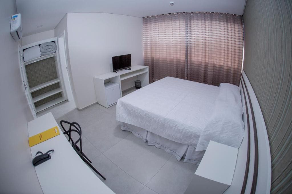 Large Double or Twin Room room - Image 1