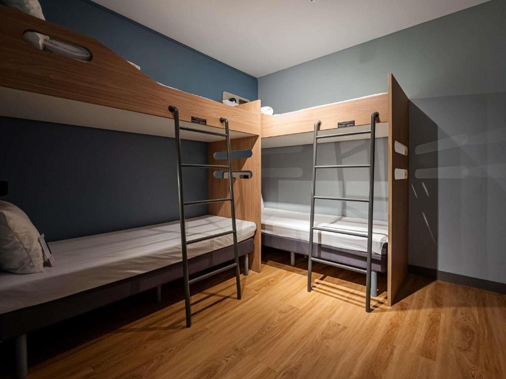 Standard Room with Two Bunk Beds room - Image 1