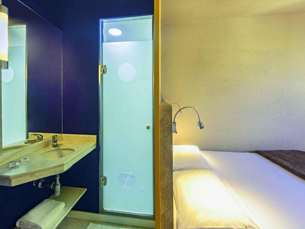 Standard Apartment with Double Bed (2 Adults) room - Image 2