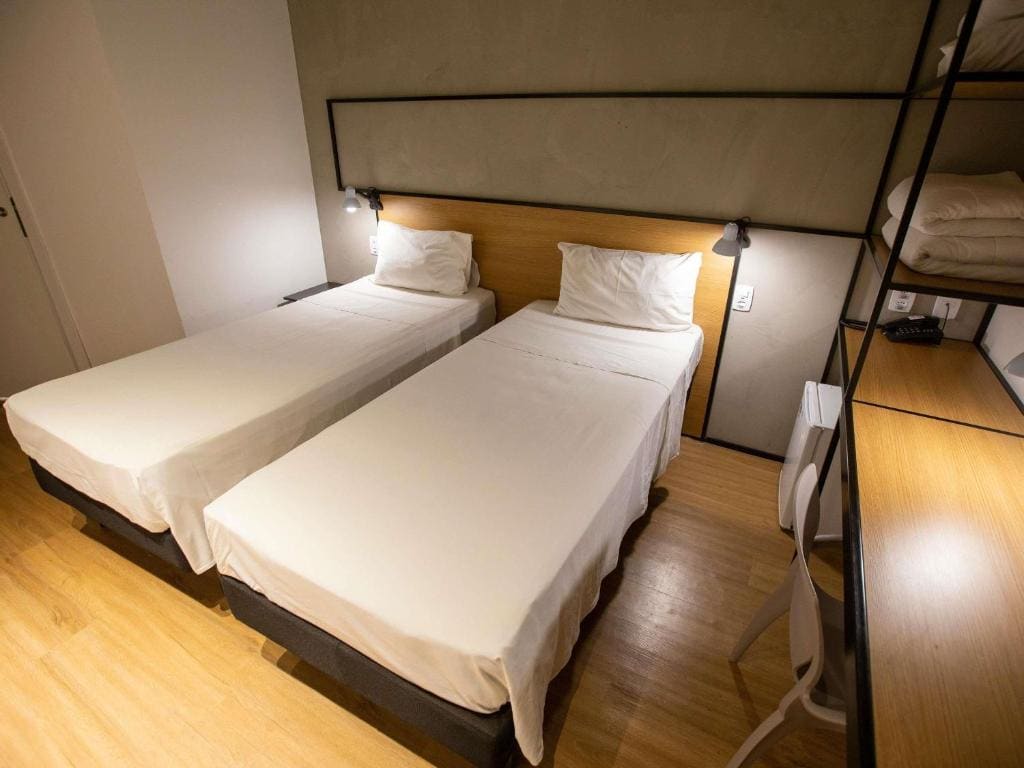 Classic Twin Room room - Image 2