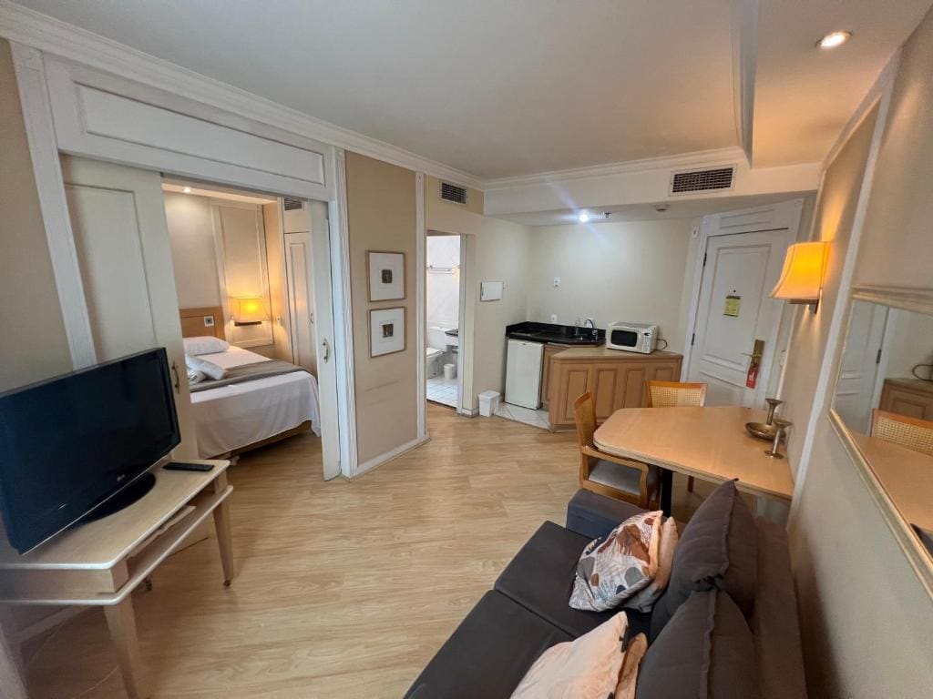 Suite with City View room - Image 1