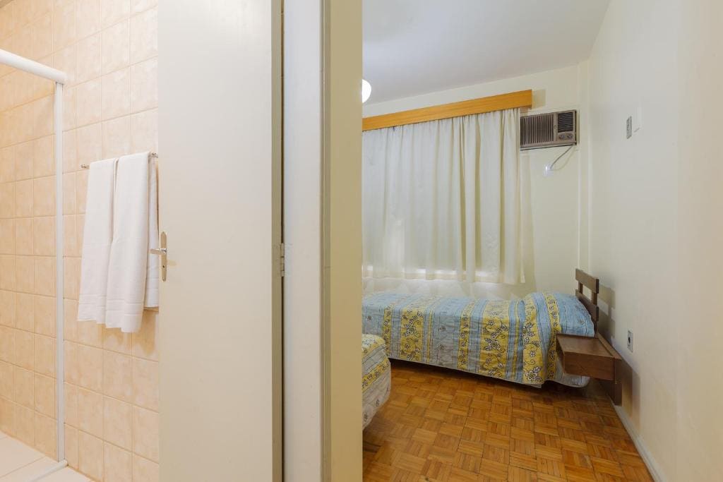 Standard Quadruple Room room - Image 2