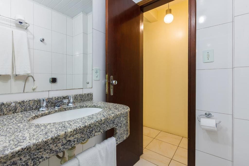 Luxury Triple Room room - Image 1