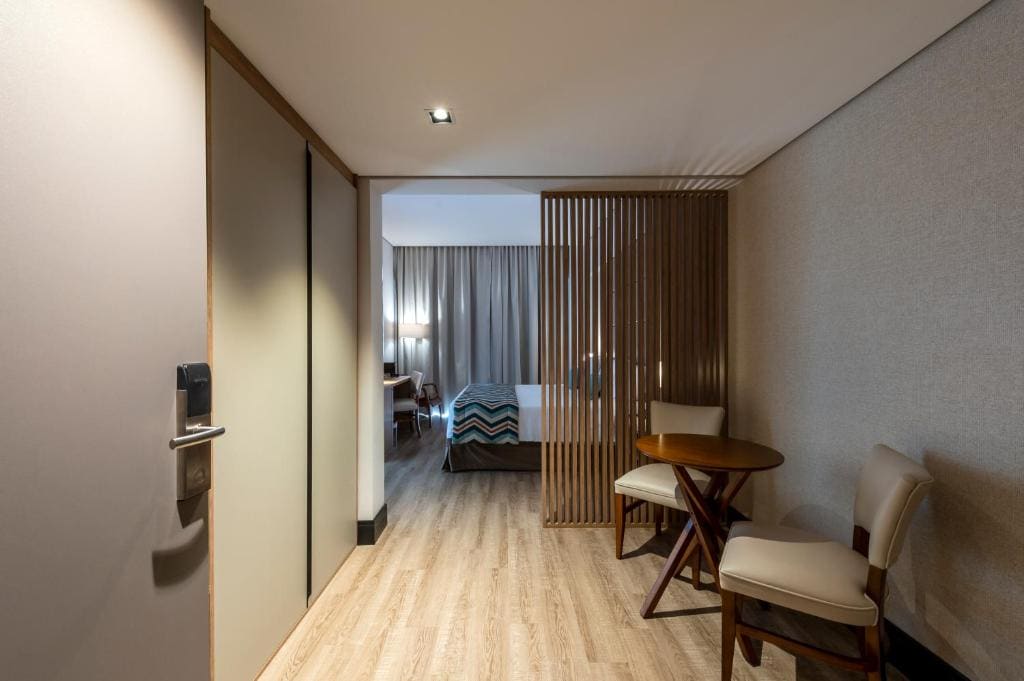 Suite with Mountain View room - Image 3